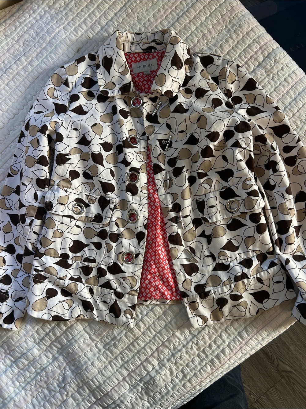 Merona White Jacket with Brown & Tan Leaf Motif